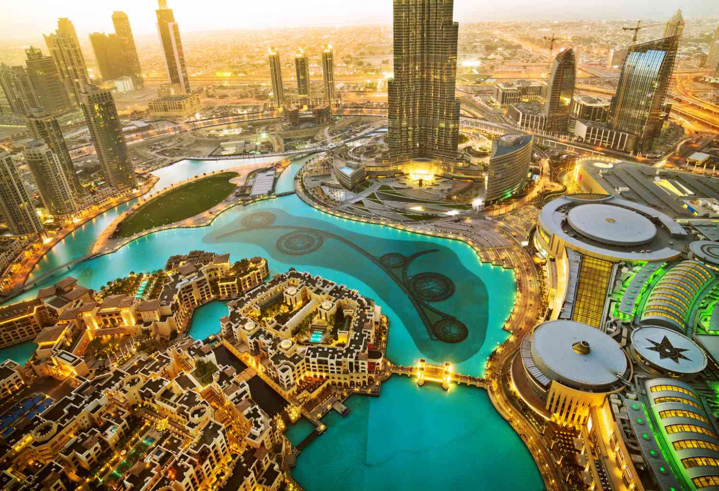 Downtown Dubai 157604370 B281604e96b5460c895114decf915064